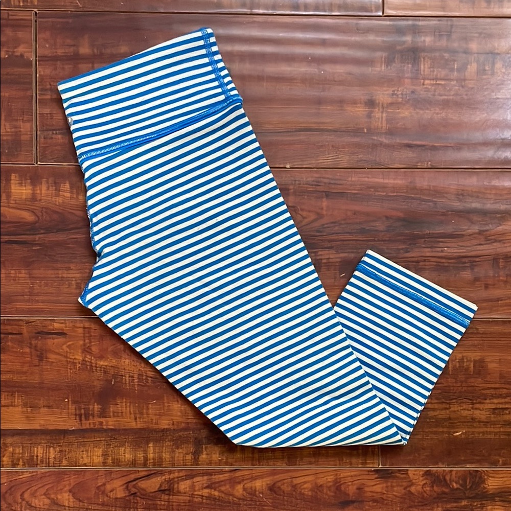 Lululemon Blue and White Striped Cropped Leggings